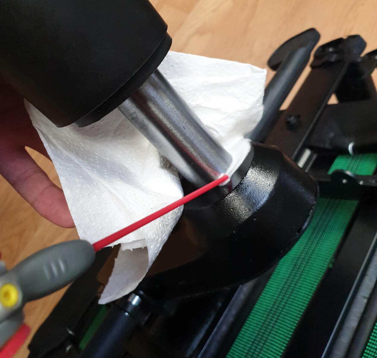 How to fix squeaking chair noises