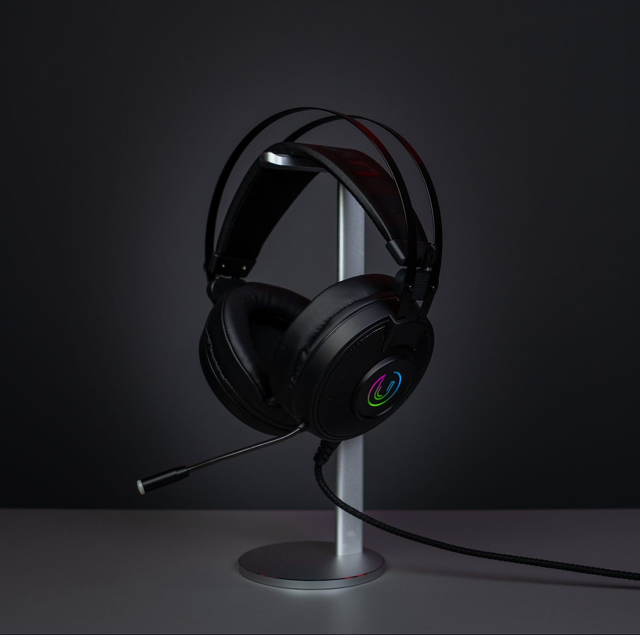 Headphone stand